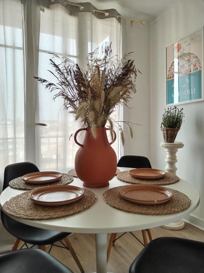 Massilia Calling Appartement Marseille Proche Metro Climatise Bien Decore ภายนอก รูปภาพ